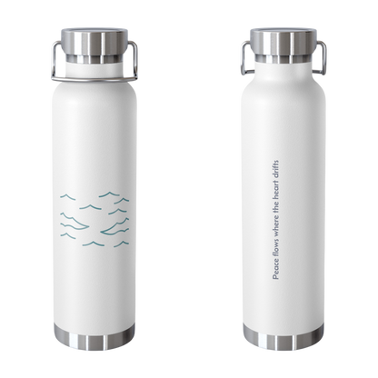 Wave line design on scratch-resistant stainless steel bottle